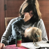 Carla Bruni entourée de ses enfants, Aurélien et Giulia, sur Instagram le 5 janvier 2018.