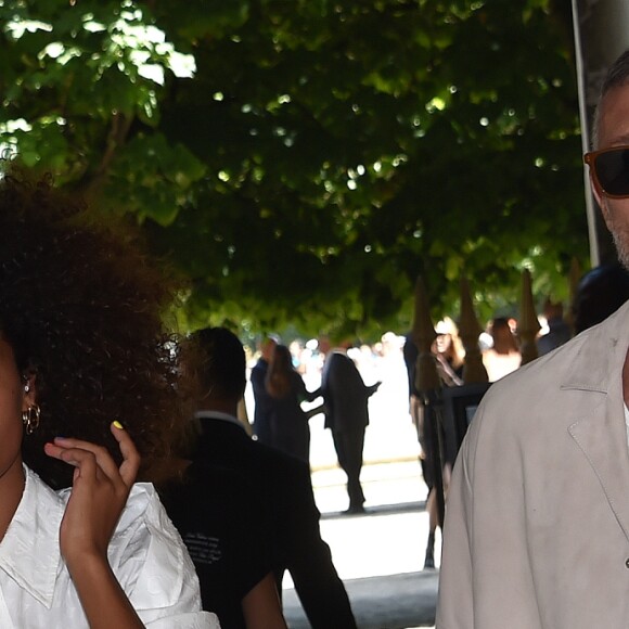 Vincent Cassel et sa fiancée Tina Kunakey - Arrivées au défilé de mode Homme printemps-été 2019 "Louis Vuitton" à Paris. Le 21 juin 2018 © CVS / Veeren / Bestimage