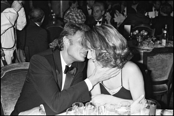 ARCHIVES - Johnny Hallyday et Nathalie Baye à Cannes en 1984.