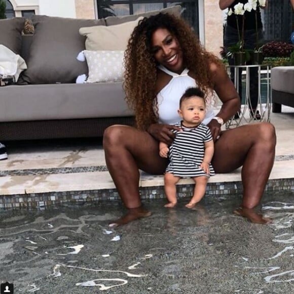 Serena Williams avec sa fille Olympia le 10 avril 2018.