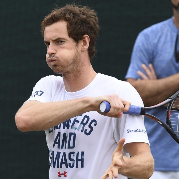 Andy Murray à l'entraînement lors tournoi de tennis de Wimbledon à Londres, Royaume, le 11 juillet 2017.