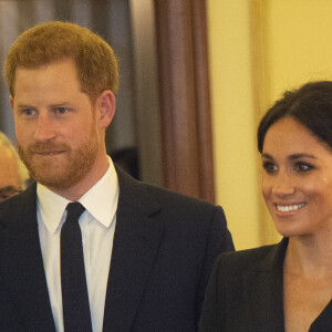 Le prince Harry, duc de Sussex et Meghan Markle, duchesse de Sussex, assistent à la comédie musicale "Hamilton" au théâtre Victoria Palace à Londres le 29 août 2018.