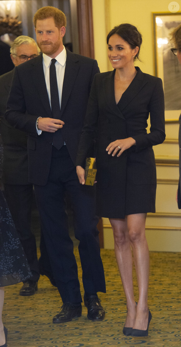 Le prince Harry, duc de Sussex et Meghan Markle, duchesse de Sussex, assistent à la comédie musicale "Hamilton" au théâtre Victoria Palace à Londres le 29 août 2018.