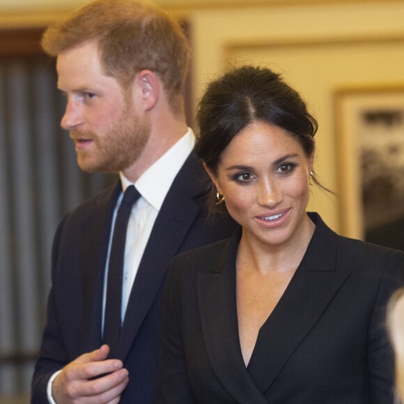 Le prince Harry, duc de Sussex et Meghan Markle, duchesse de Sussex, assistent à la comédie musicale "Hamilton" au théâtre Victoria Palace à Londres le 29 août 2018.