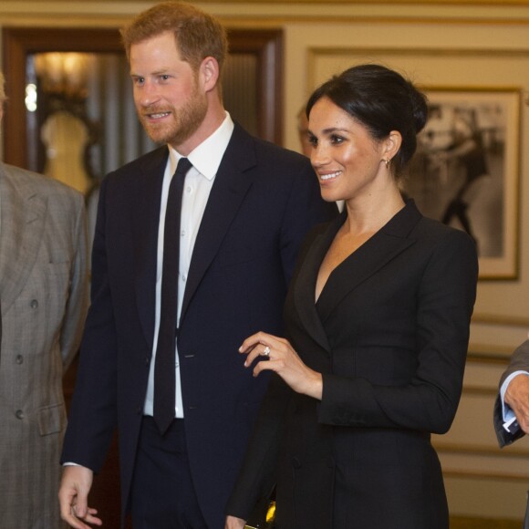 Le prince Harry, duc de Sussex et Meghan Markle, duchesse de Sussex, assistent à la comédie musicale "Hamilton" au théâtre Victoria Palace à Londres le 29 août 2018.