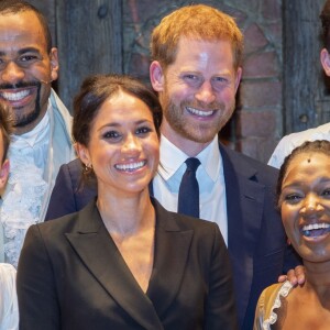 Le prince Harry, duc de Sussex et Meghan Markle, duchesse de Sussex, assistent à la comédie musicale "Hamilton" au théâtre Victoria Palace à Londres le 29 août 2018.