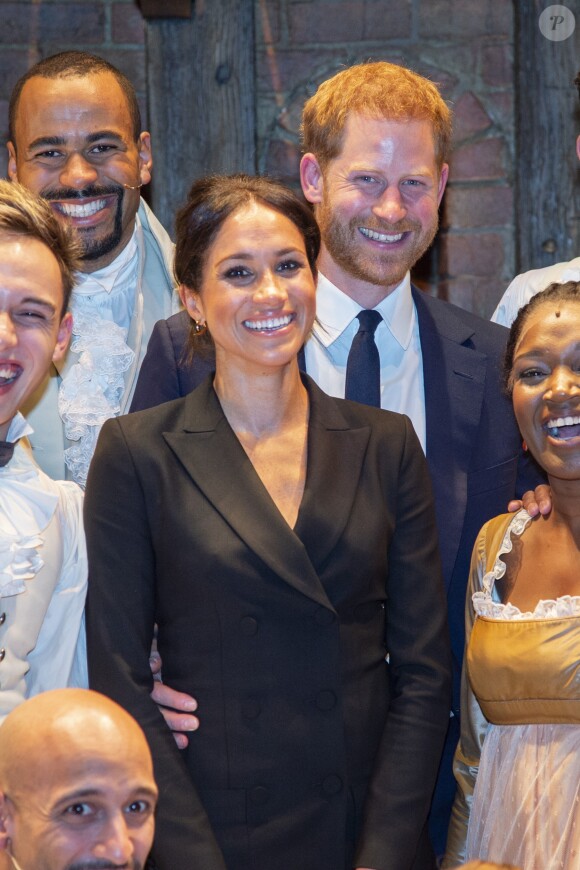 Le prince Harry, duc de Sussex et Meghan Markle, duchesse de Sussex, assistent à la comédie musicale "Hamilton" au théâtre Victoria Palace à Londres le 29 août 2018.