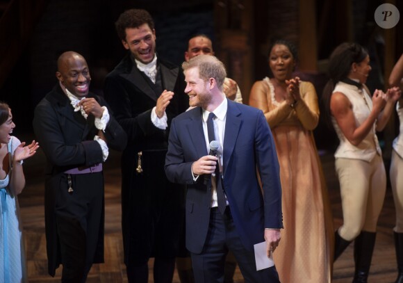 Le prince Harry, duc de Sussex et Meghan Markle, duchesse de Sussex, assistent à la comédie musicale "Hamilton" au théâtre Victoria Palace à Londres le 29 août 2018.