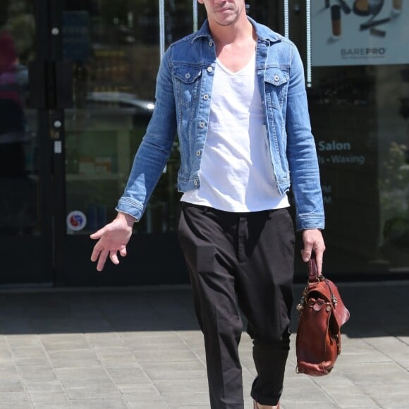 Exclusif - Jonathan Rhys Meyers a été aperçu, à la sortie d'un salon de coiffure à Calabasas en Californie, le 23 aout 2018.