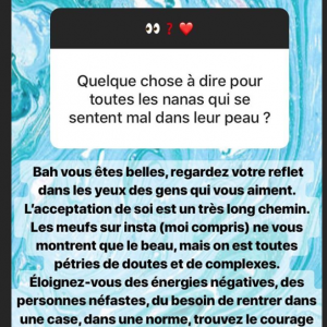 Agathe Auproux conseille les femmes mal dans leur peau sur Instagram. Août 2018.