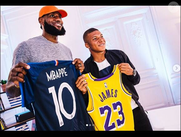 Kylian Mbappé a rencontré LeBron James à Paris le 30 août 2018.
