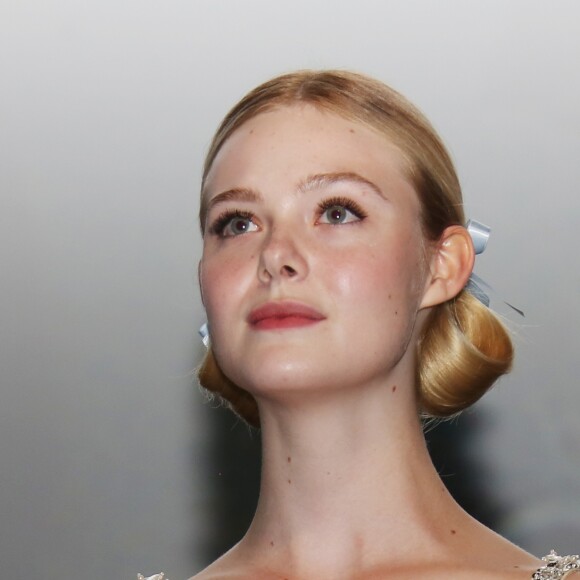 Elle Fanning - Remise du prix Nouvel Hollywood et projection du film 'Galveston' réalisé par M. Laurent lors du 44éme Festival du Cinéma Américain de Deauville le 1er septembre 2018. © Denis Guignebourg/Bestimage