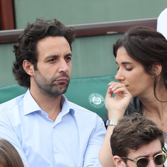Laurie Cholewa et son fiancé Greg Levy dans les tribunes des internationaux de tennis de Roland Garros à Paris, France, le 3 juin 2018. © Dominique Jacovides - Cyril Moreau/Bestimage