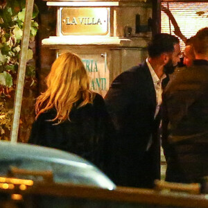 Exclusif - Adil Rami et Pamela Anderson au restaurant "La Villa" à Marseille, le 22 octobre 2017.