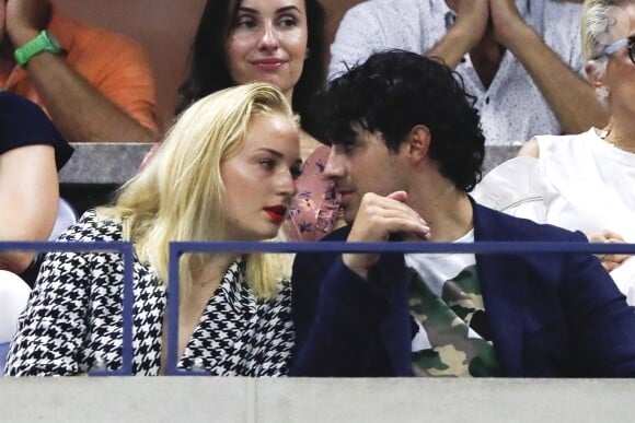 Joe Jonas et sa fiancée Sophie Turner dans les tribunes du match de J. Millman contre R. Federer lors du 8ème jour de l'US Open de tennis dans le Queens, New York, le 3 septembre 2018