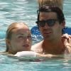 Exclusif - Joe Jonas et sa fiancée Sophie Turner passent une journée à la piscine de leur hôtel Delano à Miami. Le 13 août 2018