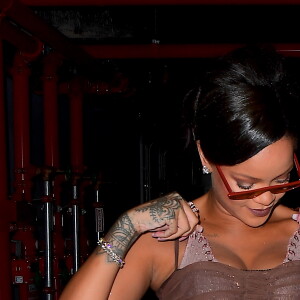 Rihanna en coulisses de son défilé Savage X Fenty Lingerie à New York, le 12 septembre 2018.