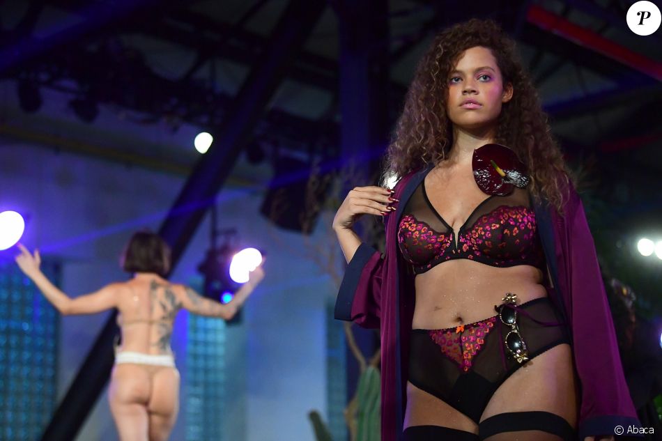 Defile Savage X Fenty Lingerie A New York Le 12 Septembre 18 Purepeople