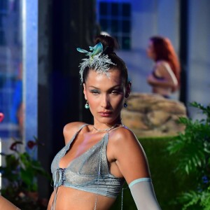 Bella Hadid - Défilé Savage X Fenty Lingerie à New York, le 12 septembre 2018.