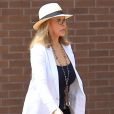 Faye Dunaway fait du shopping à Beverly Hills le 24 mai 2017.
