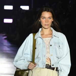 Bella Hadid - Défilé Alberta Ferretti, collection prêt-à-porter printemps-été 2019 à Milan, le 19 septembre 2018.