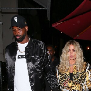 Khloé Kardashian et son compagnon Tristan Thompson arrivent au restaurant Craig à West Hollywood le 17 août 2018.