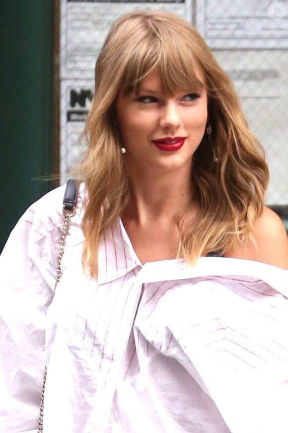 Taylor Swift quitte son appartement à New York le 22 juillet 2018.