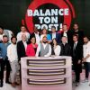 Cyril Hanouna entouré de ses chroniqueurs dans "Balance ton post !" sur C8 à partir 21 septembre 2018.