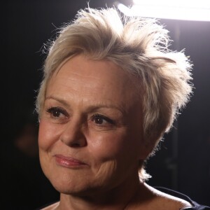 Exclusif - Muriel Robin - Backstage - 12ème cérémonie des Globes de Cristal au Lido à Paris, le 12 février 2018. © Rachid Bellak / Pool / Bestimage