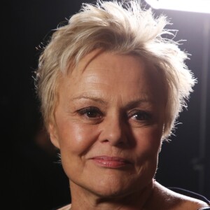 Exclusif - Muriel Robin - Backstage - 12ème cérémonie des Globes de Cristal au Lido à Paris, le 12 février 2018. © Rachid Bellak / Pool / Bestimage