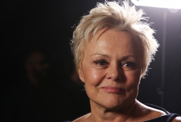 Exclusif - Muriel Robin - Backstage - 12ème cérémonie des Globes de Cristal au Lido à Paris, le 12 février 2018. © Rachid Bellak / Pool / Bestimage