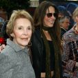Nancy Reagan et sa fille Patti Davis à la première du film "Peter Pan" à Hollywood le 15 décembre 2003.