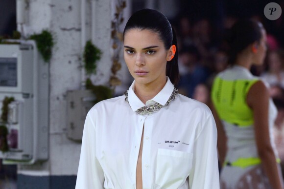 Kendall Jenner - Défilé Off-White™ collection prêt-à-porter printemps-été 2019 lors de la Fashion Week de Paris, le 27 septembre 2018.