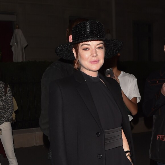 Lindsay Lohan arrive à l'hôtel La Reserve lors de la Fashion Week à Paris, le 27 septembre 2018