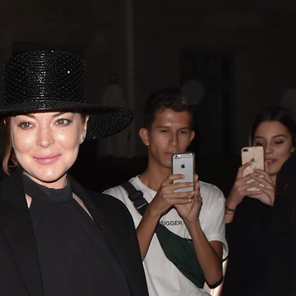 Lindsay Lohan arrive à l'hôtel La Reserve lors de la Fashion Week à Paris, le 27 septembre 2018