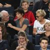 Muriel Robin et sa compagne Anne Le Nen (avec son père) à la demi-finale entre J. Sock et J. Benneteau - Tournoi de tennis "Rolex Paris Masters 2017" à Paris le 4 novembre 2017 © Veeren - Perusseau / Bestimage