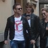 Rocco Siffredi se promène en famille et fait du shopping avec sa femme Rosa et ses fils Lorenzo et Leonardo à Milan le 13 octobre 2018.