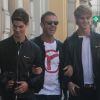 Rocco Siffredi se promène en famille et fait du shopping avec sa femme Rosa et ses fils Lorenzo et Leonardo à Milan le 13 octobre 2018.