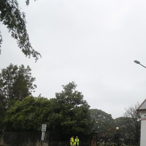 Illustration de la police et de la sécurité devant la "Admiralty House" (la résidence officielle du gouverneur général de l'Australie à Sydney) où le prince Harry, duc de Sussex et sa femme Meghan Markle, duchesse de Sussex (enceinte) vont séjourner lors de leur visite en Australie, le 15 octobre 2018.