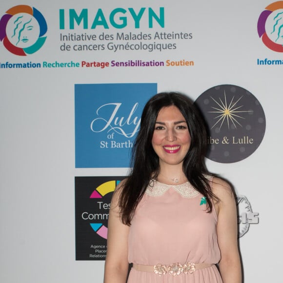 Aurélia Khazan - 5ème édition du cocktail "A Claudine" au profit de l'association IMAGYN (Initiative des Malades Atteintes de cancers GYNécologiques) dans le cadre Octobre Rose au restaurant M Georges à Paris, France, le 15 octobre 2018.