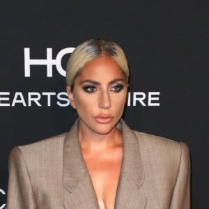 Lady Gaga (décolleté sans soutien gorge) à la 25ème soirée annuelle ELLE Women à l'hôtel Four Seasons à Hollywood, le 15 octobre 2018.