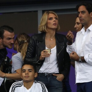 Sylvie Tellier (directrice générale de la Société Miss France et Miss France 2002) et son mari Laurent dans les tribunes du stade de France lors du match de ligue des nations opposant la France à l'Allemagne à Saint-Denis, Seine Saint-Denis, France, le 16 octobre 2018.