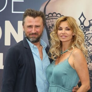 Alexandre Brasseur et Ingrid Chauvin lors du photocall de la série "Demain nous appartient" lors du 58ème festival de Télévision de Monté-Carlo à Monaco le 16 juin 2018. © Denis Guignebourg / Bestimage