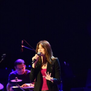 Carla Bruni-Sarkozy en concert lors du 58e festival "Jazz à Juan" à Juan-les-Pins le 17 juillet 2018. © Bruno Bebert/Bestimage