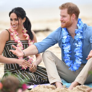 Le prince Harry, duc de Sussex, et Meghan Markle, duchesse de Sussex, visitent la plage de Bondi Beach. Sydney, le 19 octobre 2018.