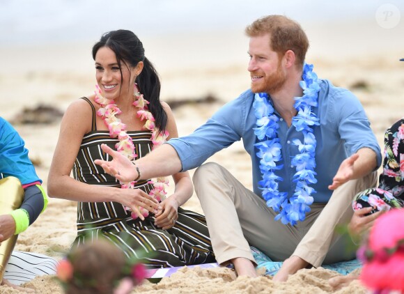 Le prince Harry, duc de Sussex, et Meghan Markle, duchesse de Sussex, visitent la plage de Bondi Beach. Sydney, le 19 octobre 2018.