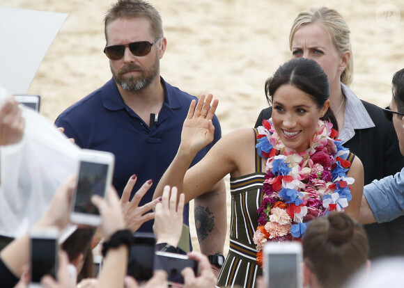 Le prince Harry, duc de Sussex, et Meghan Markle, duchesse de Sussex, visitent la plage de Bondi Beach. Sydney, le 19 octobre 2018.