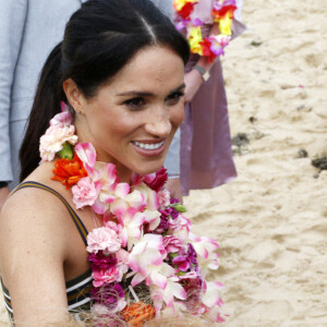 Le prince Harry, duc de Sussex, et Meghan Markle, duchesse de Sussex, visitent la plage de Bondi Beach. Sydney, le 19 octobre 2018.