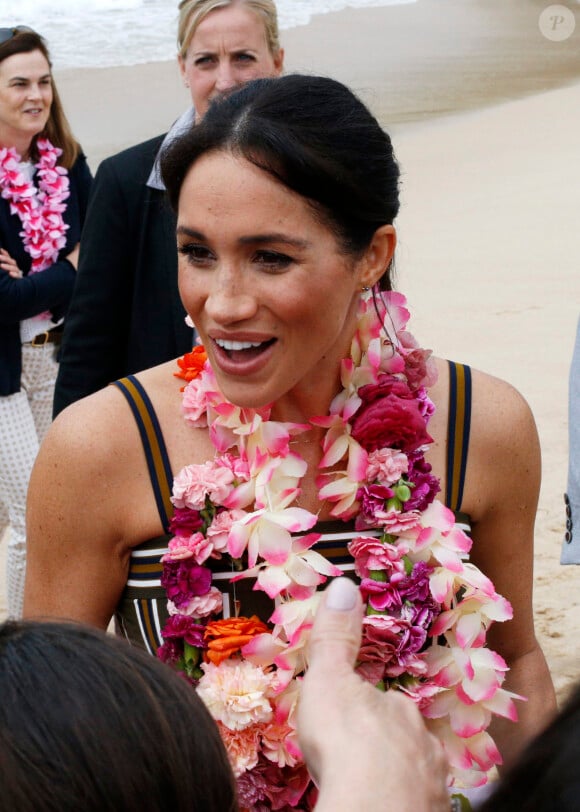 Le prince Harry, duc de Sussex, et Meghan Markle, duchesse de Sussex, visitent la plage de Bondi Beach. Sydney, le 19 octobre 2018.