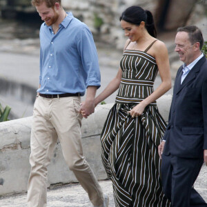 Le prince Harry, duc de Sussex, et Meghan Markle, duchesse de Sussex, visitent la plage de Bondi Beach. Sydney, le 19 octobre 2018.